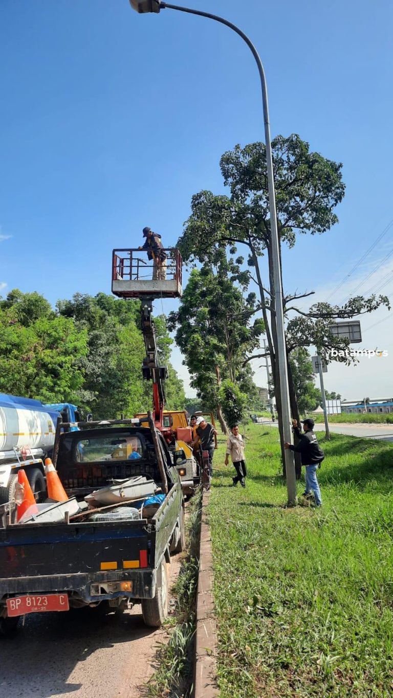 Dinas Marga Langsung Jawab Keluhan Warga Tanjunguncang, Soal Lampu Jalan Minin
