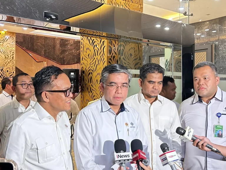 KPK Geledah Kantor Kemnaker, Yassierli: Kita Sudah Copot Pejabat yang Diduga Terlibat