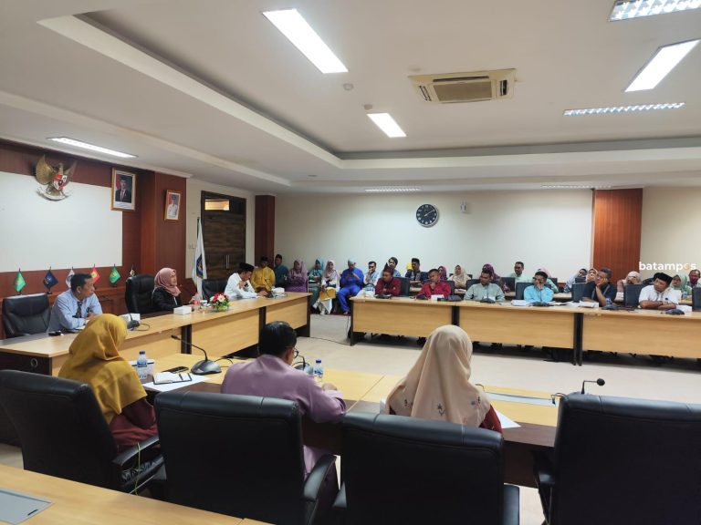 PTK Non-ASN Datangi Kantor Gubernur Kepri, Tuntut Kejelasan status PPPK