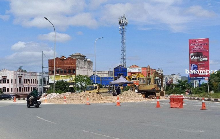 Perbaikan Jalan Simpang Basecamp Dimulai, Lalu Lintas Dialihkan Sementara