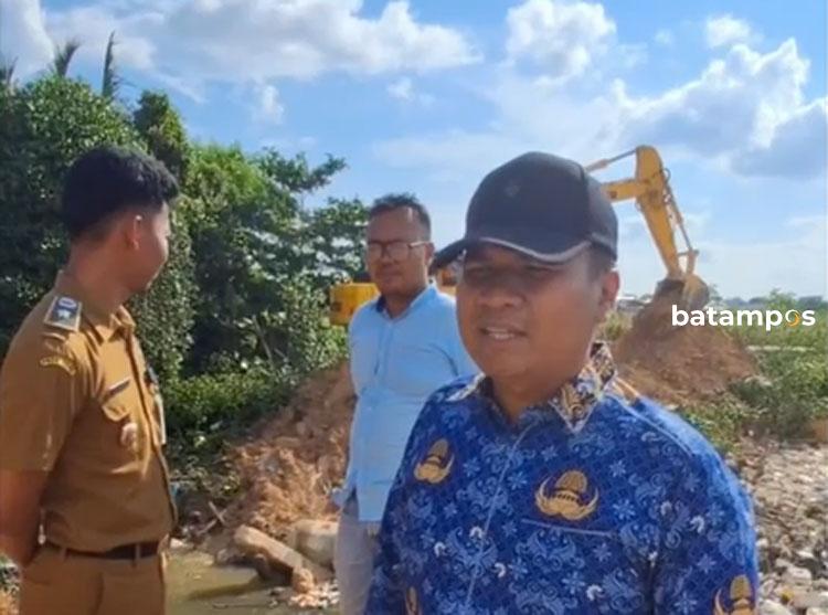 Tersumbat Jembatan Liar, Sagulung Kebanjiran