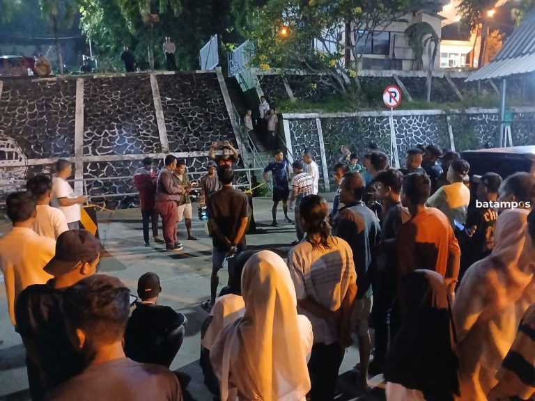 Tidak Ada Penambahan Trip, Penumpang Kapal Roro Terpaksa Menginap di Pelabuhan Telagapunggur