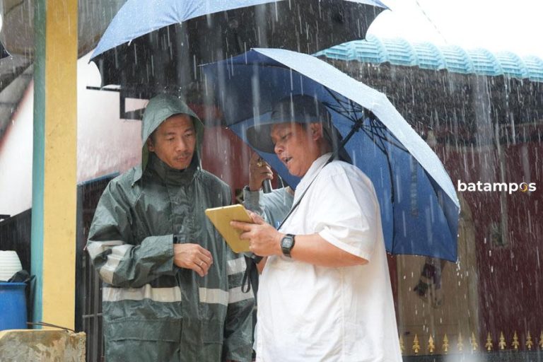 Anggota/Deputi Bidang Infrastruktur Tinjau Titik Longsor di Kecamatan Bengkong
