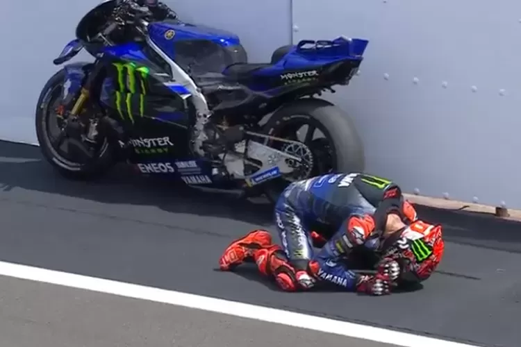 Kala Tangis Fabio Quartararo Pecah di Pinggir Lintasan MotoGP Inggris 2025