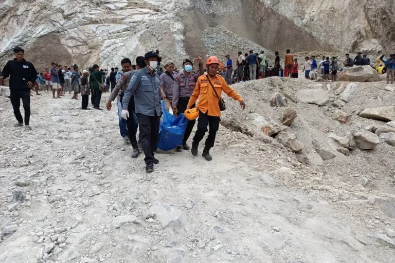 14 Korban Meninggal Dalam Musibah Longsor Galian C di Gunung Kuda Cirebon