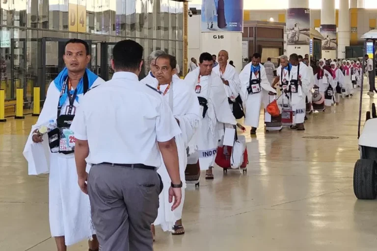 Seribuan Jemaah Haji Pisah Rombongan Dapat Solusi