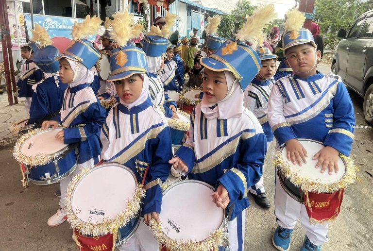 Meriahkan Hari Kartini dan Hardiknas, RA Shafa Gelar Karnaval Budaya di Botania Garden Batam