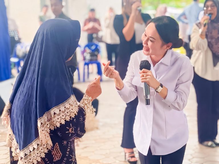 1.245 Lansia Terima Insentif Sebesar Rp 300 ribu
