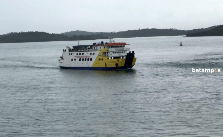 Kapal Roro Rute Batam–Uban Miring di Laut, Penumpang Sempat Panik