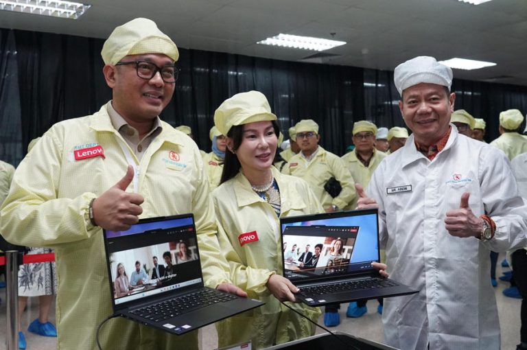 Li Claudia Hadiri Peresmian Fasilitas Perakitan Laptop Pertama di Indonesia