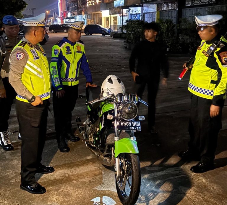 Operasi Cipta Kondisi di Batam: 20 Pengendara Motor Ditilang, Knalpot Brong Disita