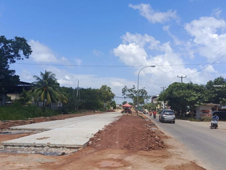 Normalisasi Drainase dan Pelebaran Jalan Puteri Hijau Sudah Masuk Tahap Semenisasi