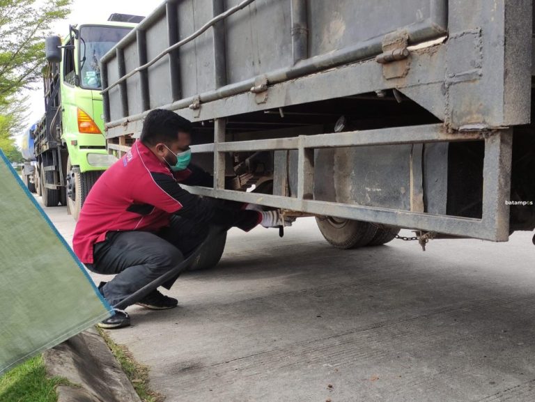 DLH Batam Gelar Uji Emisi di Tiga Lokasi, 40 Persen Kendaraan Pengguna Solar Gagal