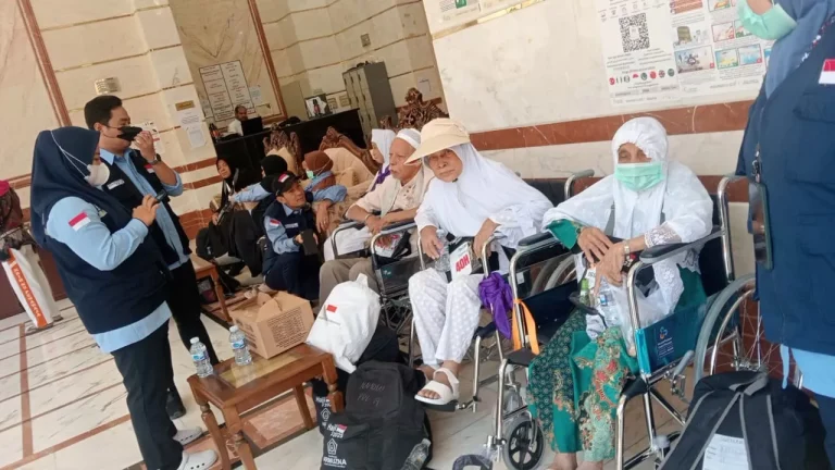 DPR Buka Opsi Bentuk Pansus untuk Evaluasi Pelaksanaan Haji 2025