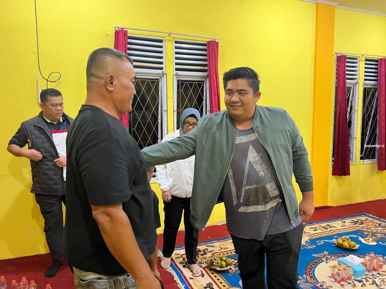Kunjungi Rumah Singgah di Singkawang, Roby Pastikan Kenyamanan Warga Bintan