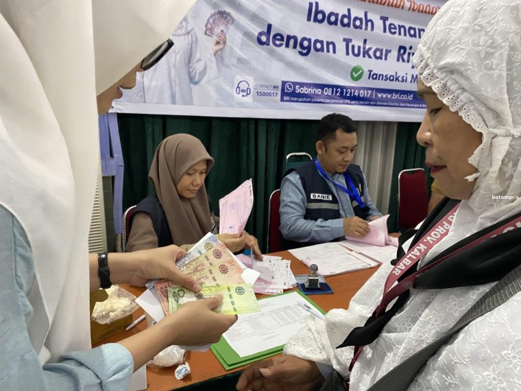 Bantu Kelancaran Proses Ibadah Haji JCH, Embarkasi Batam Salurkan Rp29,9 Miliar Living Cost