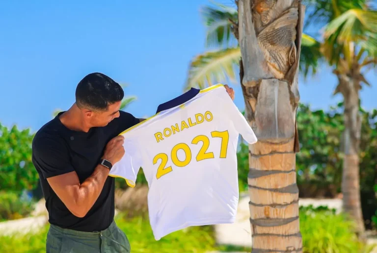 Cristiano Ronaldo Perpanjang Kontrak di Al Nassr hingga Usia 42 Tahun