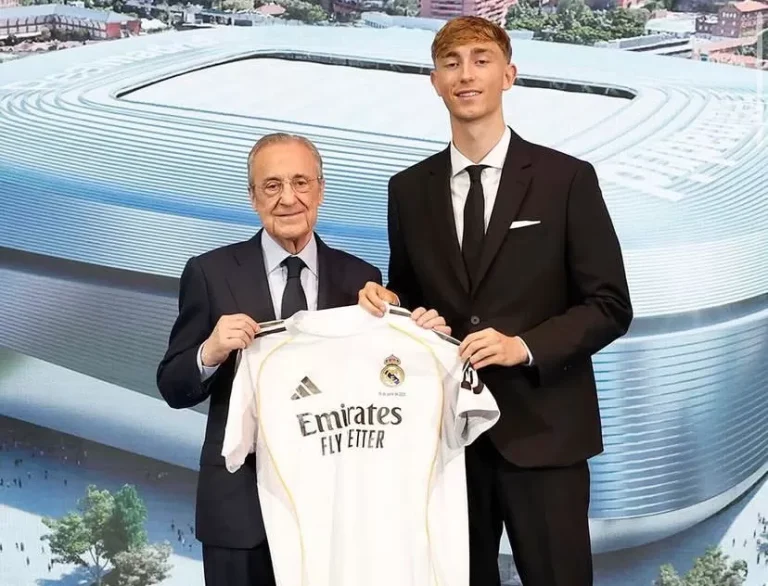 Real Madrid Resmi Perkenalkan Dean Huijsen di Valdebebas