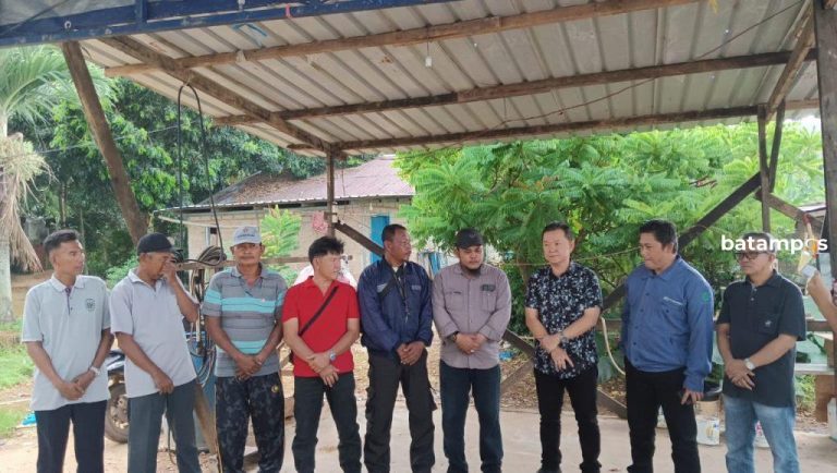 TJK Power Bagikan Enam Sapi Kurban