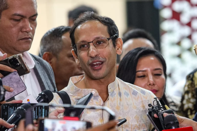 Nadiem Makarim Dicekal ke Luar Negeri Selama 6 Bulan