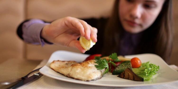 Timbulkan Efek Samping, Jangan Konsumsi 5 Makanan Ini Bersamaan dengan Ikan