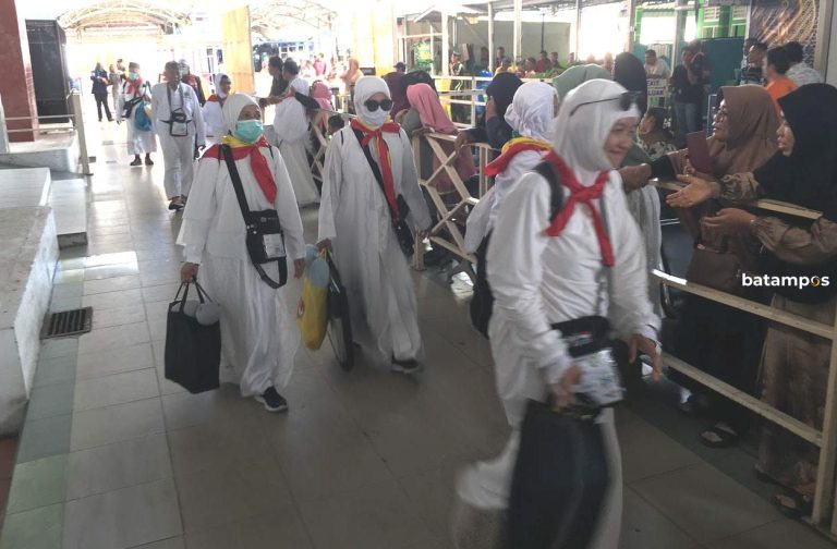 Sakit, Satu Jamaah Haji Karimun Belum Pulang