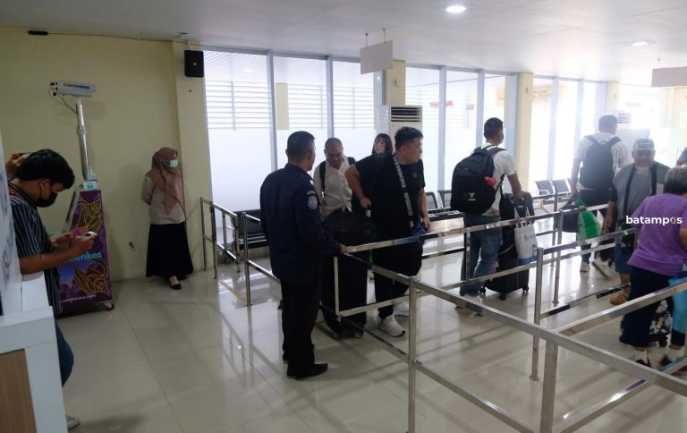 Pelabuhan SBP Gunakan Thermal Scanner Deteksi Penumpang Internasional Cegah Covid19 Masuk ke Tanjungpinang