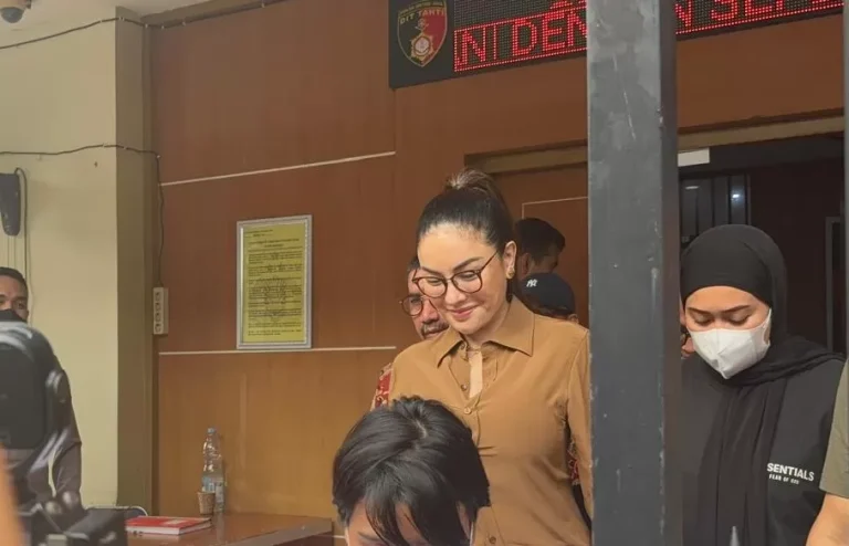 Ada Mobil yang Jadi Barang Bukti di Kasus Pemerasan dengan Tersangka Nikita Mirzani