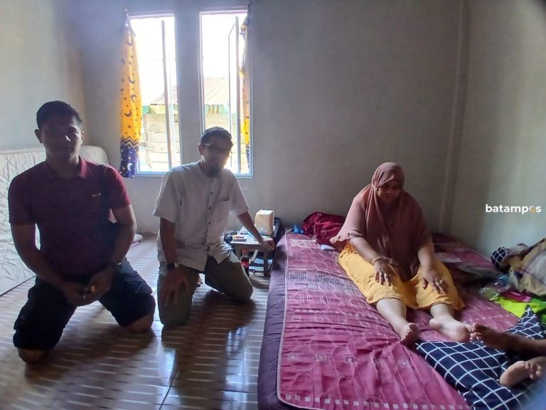 Korban Kecelakaan Tunggal Akibat Kabel Listrik Akhirnya Dikunjungi dan Dapat Santunan dari PLN Anambas