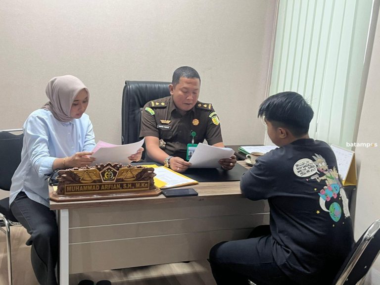 Buronan Kasus Pencemaran Lingkungan Ditangkap saat Pangkas