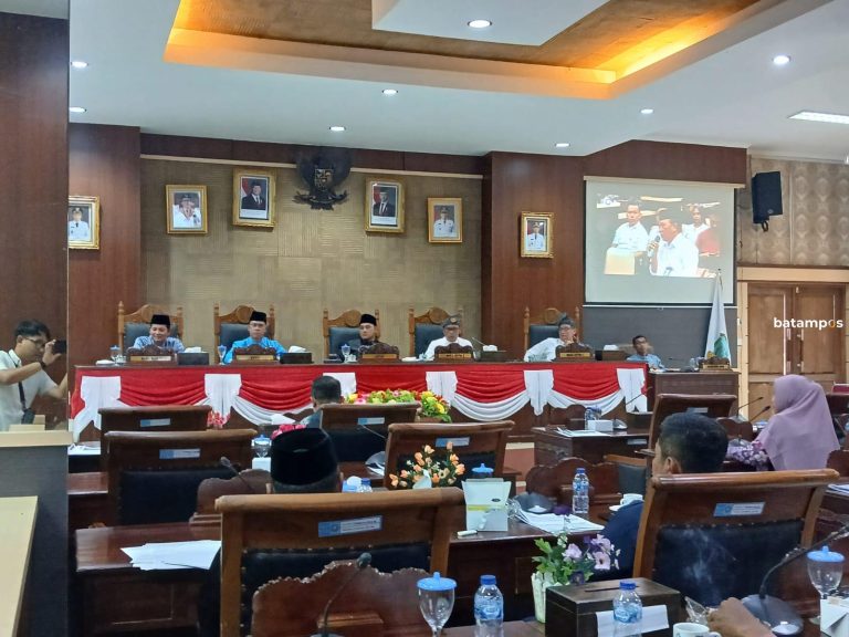 HUT ke 17 Kabupaten Kepulauan Anambas, DPRD Ajak Pemerintah Berpegangan Tangan untuk Lewati Ujian Defisit Anggaran