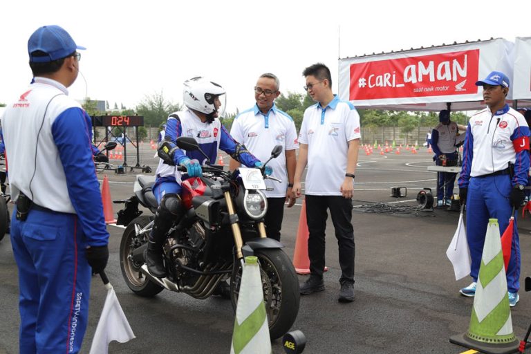 Instruktur Safety Riding Capella Honda Raih Juara 3 Nasional