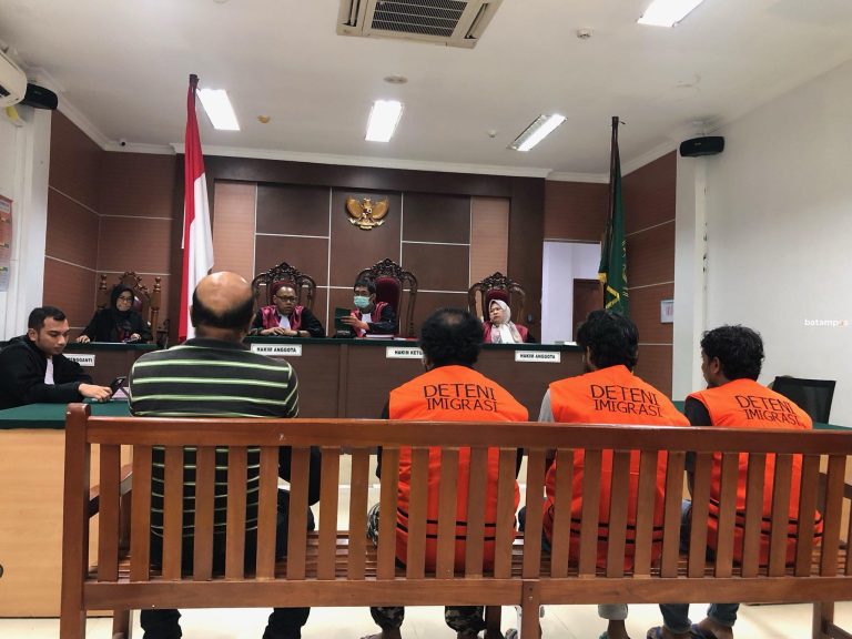 Tiga WNA Asal Bangladesh Diadili di PN Batam, Mengaku Ingin Menyeberang ke Australia Lewat Jalur Ilegal