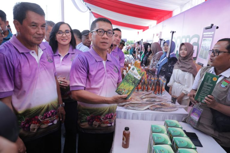 Mendes Yandri Minta Kades untuk Melek Teknologi Genjot Ketahanan Pangan