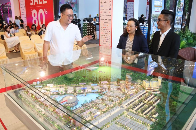 Tana Group Resmikan Aurum Lounge di One Batam Mall