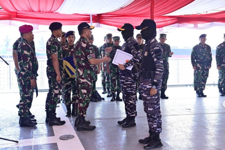 16 Prajurit TNI AL Terima Penghargaan, Tangkap 2 Ton Narkoba, Panglima TNI: Prajurit Tidak Akan Membiarkan Narkoba Lolos