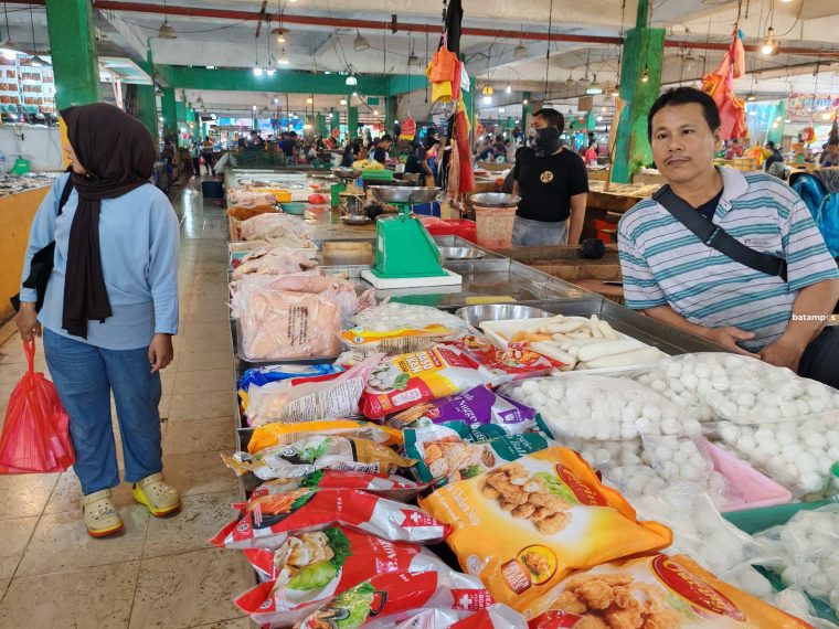 Di Karimun, Daging Sapi Beku Kosong