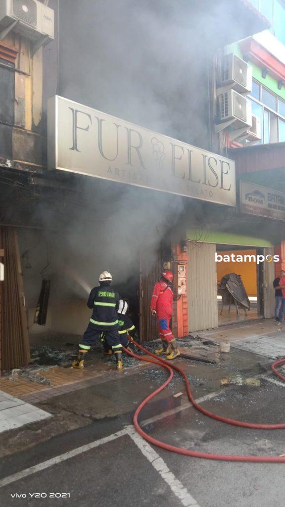 Toko Es Krim di Nagoya Terbakar  Kerugian Ditaksir Rp 2 Miliar