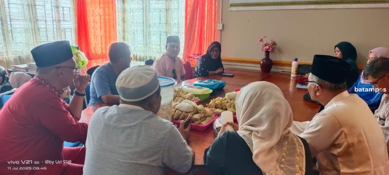 Wujud Rasa Syukur THL dan PTT Yang Lulus Jadi PPPK, Pegawai Disperindag Gelar Syukuran