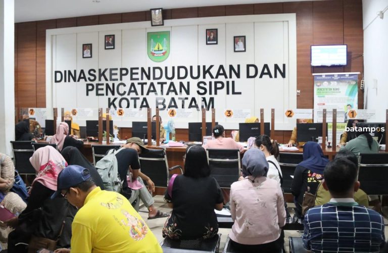 Ribuan Warga Batam Urus Surat Pindah, Mayoritas Keluar karena Selesai Kontrak Kerja dan Urusan Keluarga