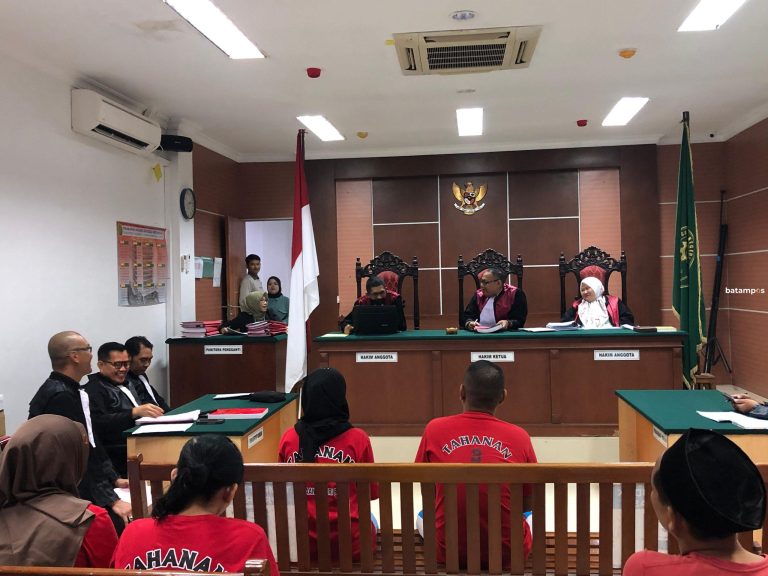 Terjerat Sabu 1,39 Gram, Sepasang Kekasih Dihadapkan ke Meja Hijau