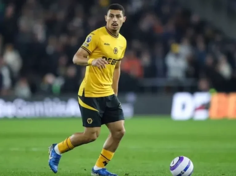 Manchester United dan Liverpool Bersaing Untuk Dapatkan Gelandang Wolverhampton Senilai Rp 638 Miliar