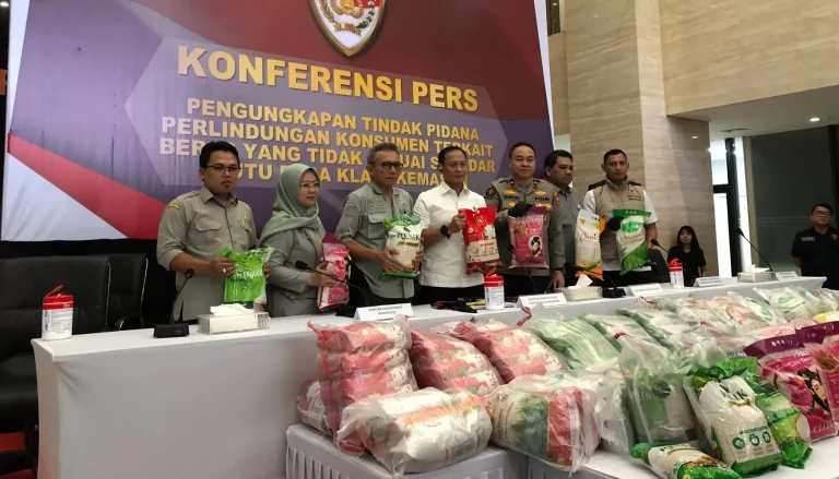 Polri Tangani Temuan Beras Oplosan, Kasus 4 Produsen Besar Naik ke Tahap Penyidikan