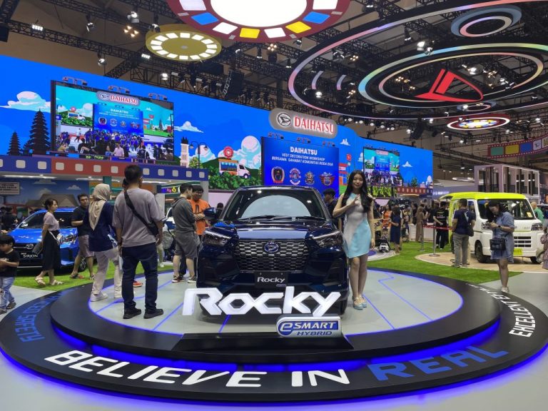 Wujudkan Impian Miliki Mobil Baru Lewat Beragam Promo Menarik Daihatsu di GIIAS 2025