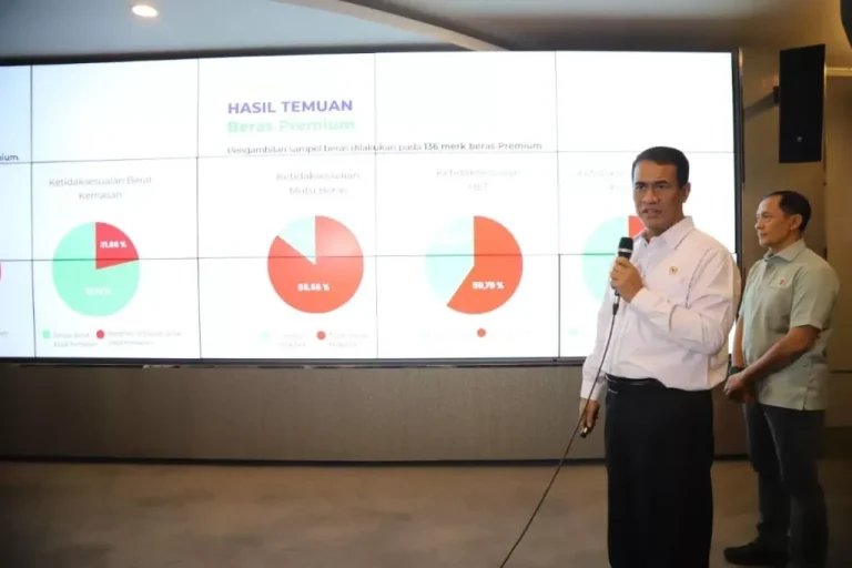 Usut Beras Oplosan, Mentan Tegaskan Potensi Kerugian Konsumen Tembus Rp 99 Triliun