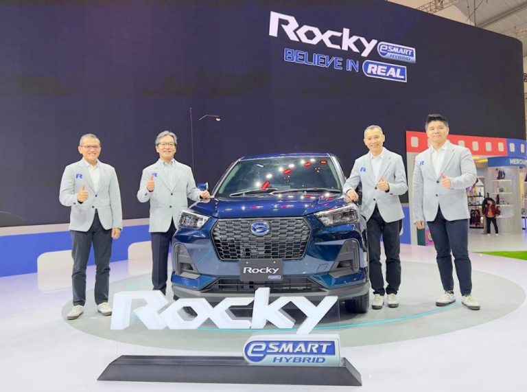 Daihatsu Resmi Luncurkan Mobil Hybrid Pertamanya di Indonesia, Rocky e-Smart Hybrid di ajang GIIAS 2025