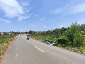Sampah Menumpuk di Jalan Sri Andana Tanjungpinang