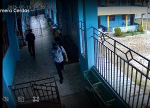 Oknum Berkedok Media Paksa Sekolah di Lingga Beli Buku Seharga Ratusan Ribu