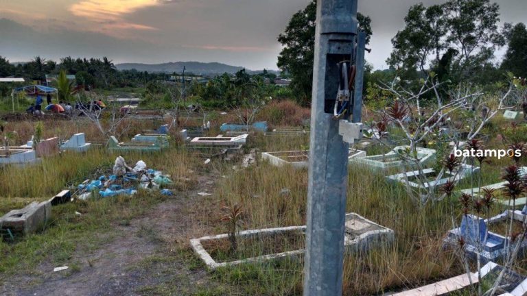 Pemakaman Kampung Bagan Gelap Gulita, Warga Resah Lewat Malam Hari