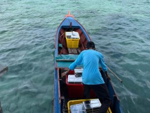 Dapur MBG Anambas Suplai Makan Gratis ke 557 Pelajar Lewat Laut